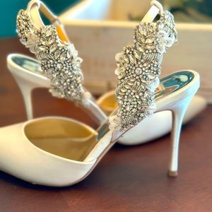 NWOT Badgley Mischka "Blanca" crystal-embellished satin cocktail pumps, 7.5